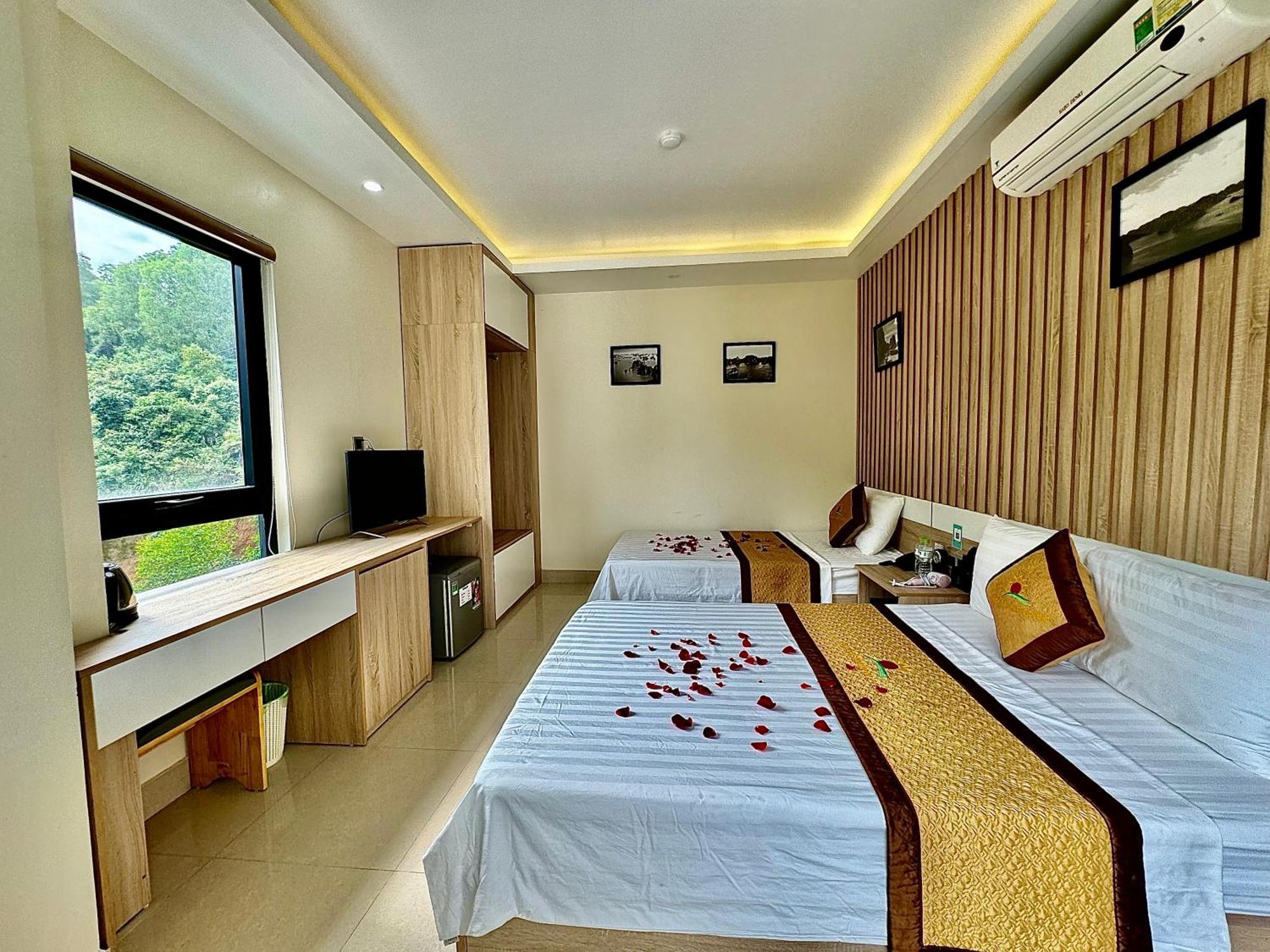 Sunflower Catba Hotel Dong Khe Sau エクステリア 写真