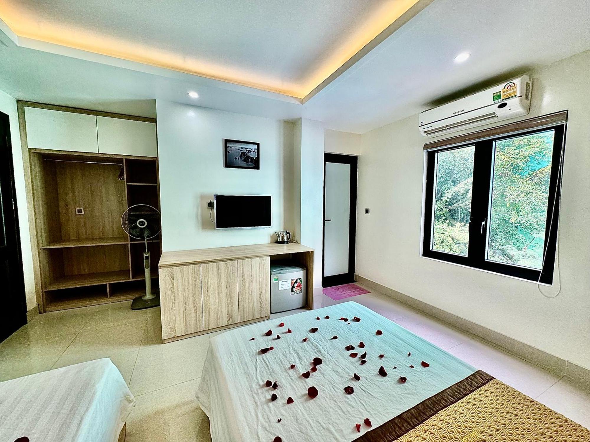 Sunflower Catba Hotel Dong Khe Sau エクステリア 写真